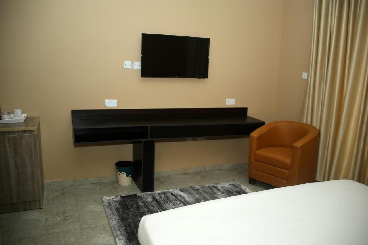 Hotel Capitol Ikeja Exterior foto