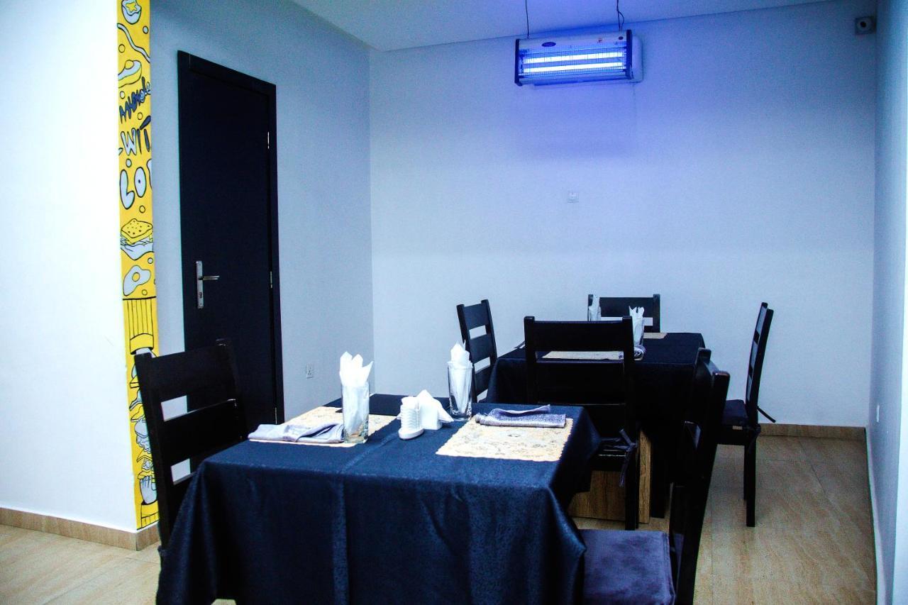 Hotel Capitol Ikeja Exterior foto