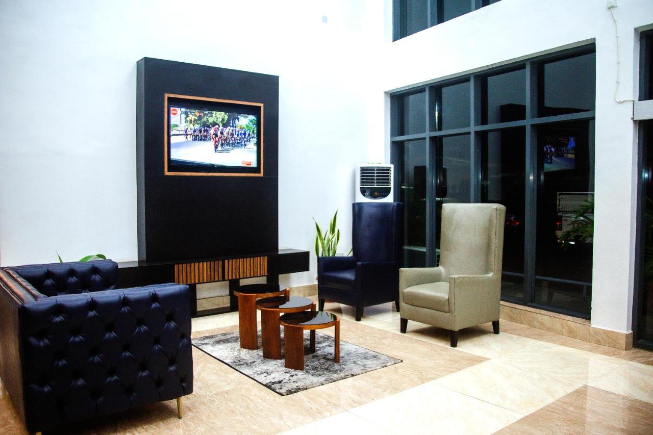 Hotel Capitol Ikeja Exterior foto
