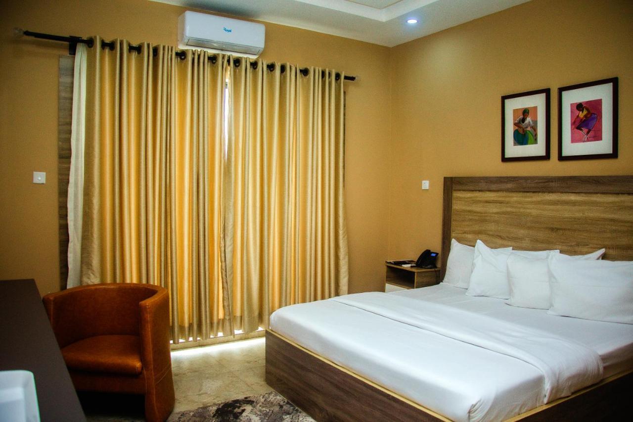 Hotel Capitol Ikeja Exterior foto