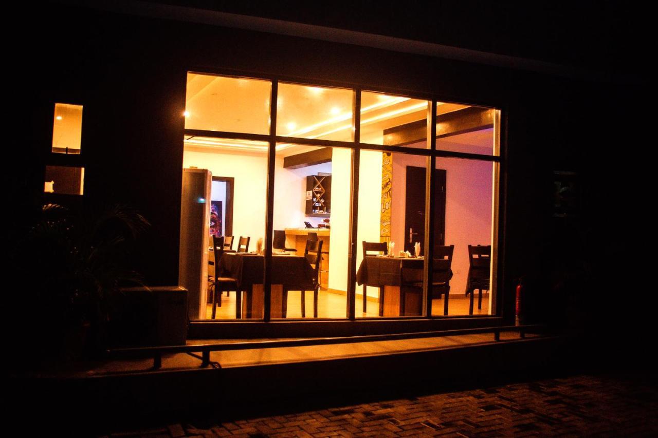 Hotel Capitol Ikeja Exterior foto
